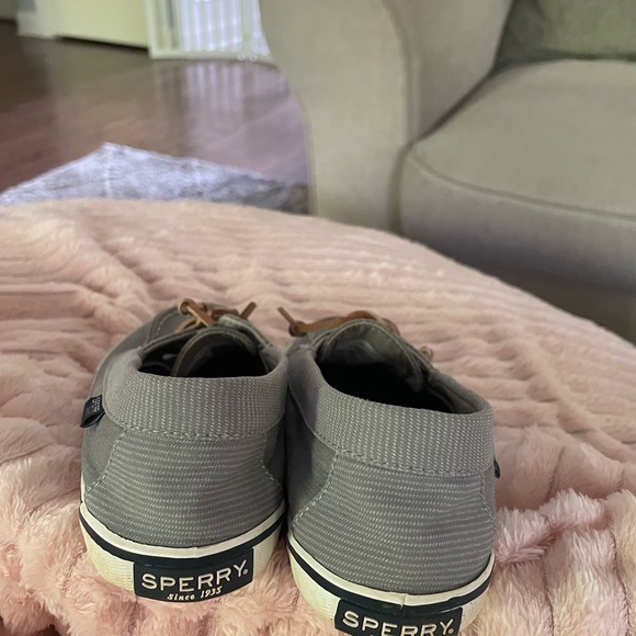 Gently used, memory foam top sider - Picture 2 of 6